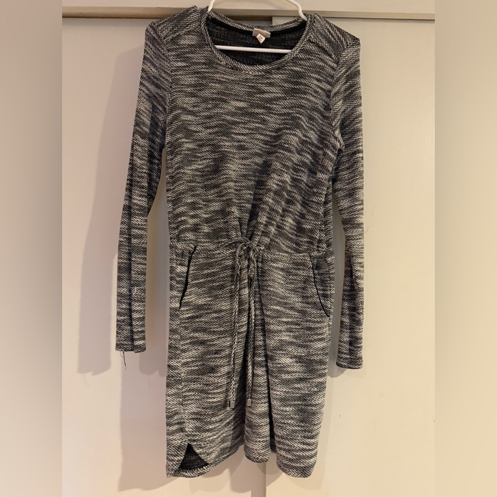 Merona Black and Gray Long Sleeve Dress